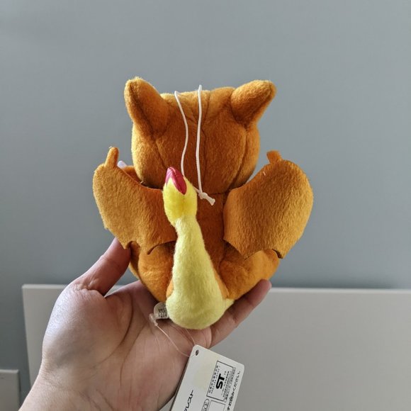 Banpresto Pokemon Happy Charizard Plush - Picture 2 of 2
